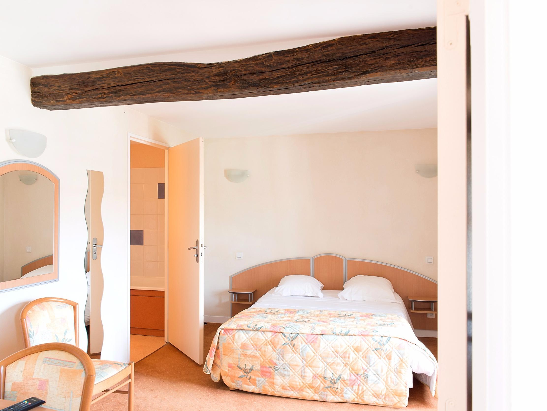 Logis De France Restaurant Le Lucullus Montmorillon