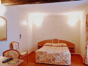 Logis De France Restaurant Le Lucullus 2* Montmorillon