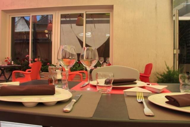 Hotel Logis De France Restaurant Le Lucullus 2*