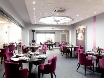 Logis De France Restaurant Le Lucullus Hotel